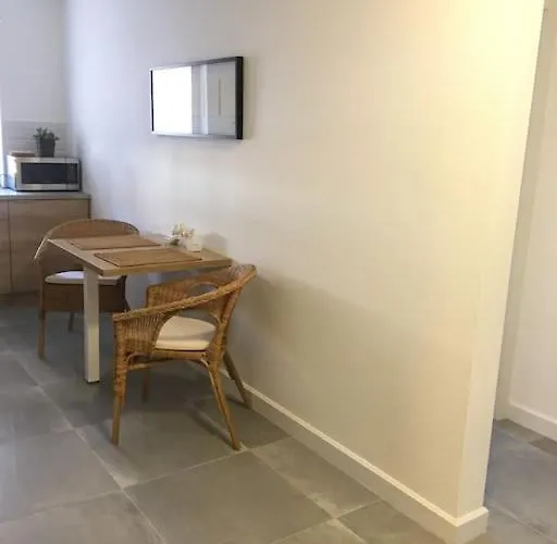 New In Downtown /parking *